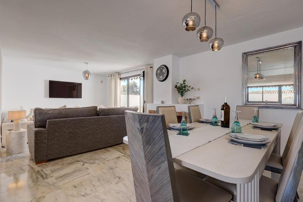 Three Bedroom Townhouse 100 meters from the Beach! - 5