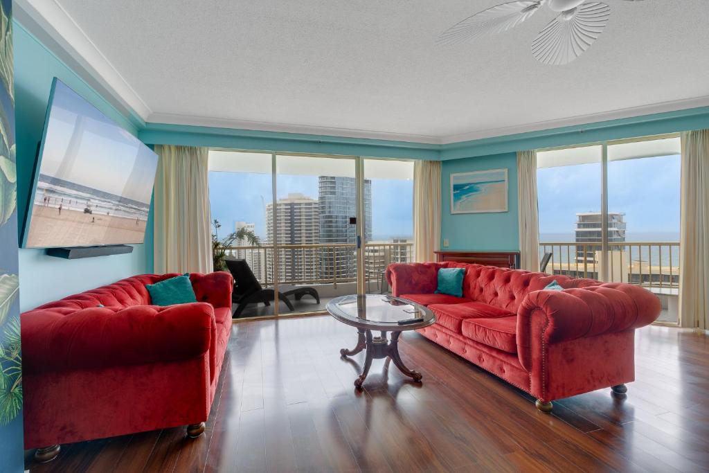 Stylish 1BR Beachside Escape - Heart of Gold Coast, Gold Coast