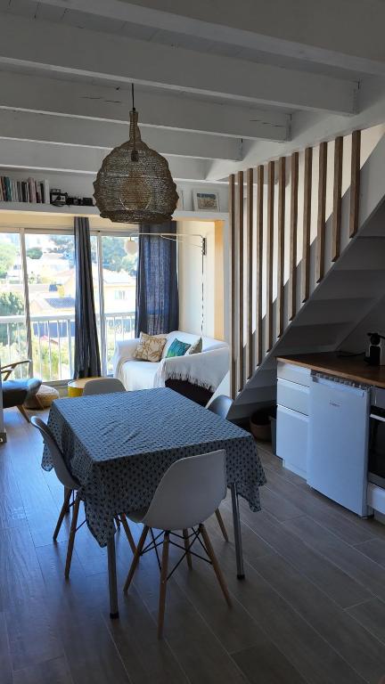 L'Ibis Duplex, secteur Pin Rolland, Plage à pied, Parking entièrement rénové, Saint-Mandrier-sur-Mer