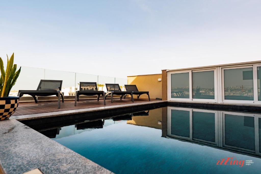 A Stunning Apartment with a Private Pool, Saint Julianʼs