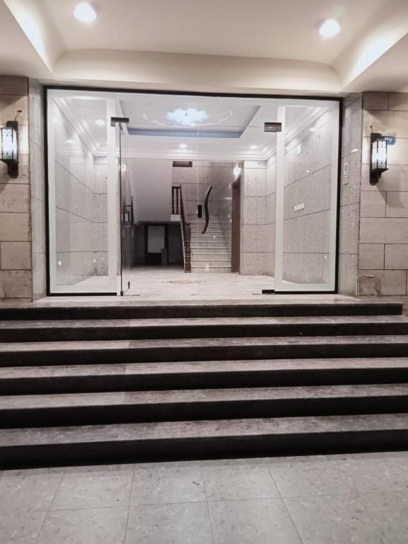 استديو فاخر, Džidda