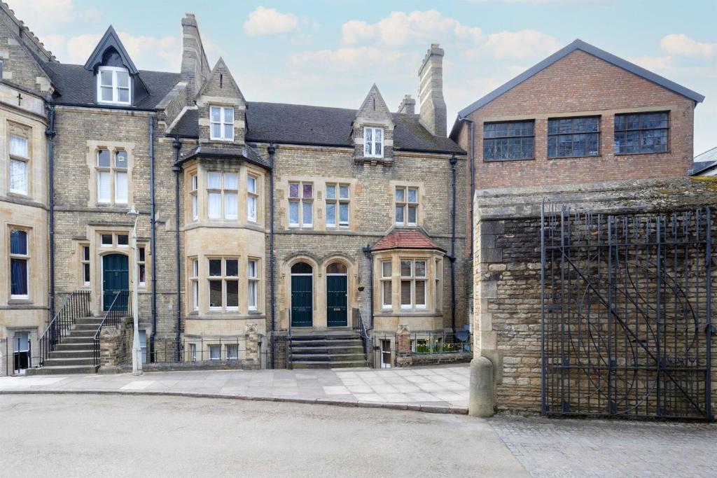 Historic 1BD in Central Peterborough, Peterborough