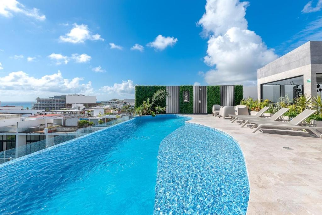 Modern & Cozy Studio with Rooftop Pool & Gym - 3