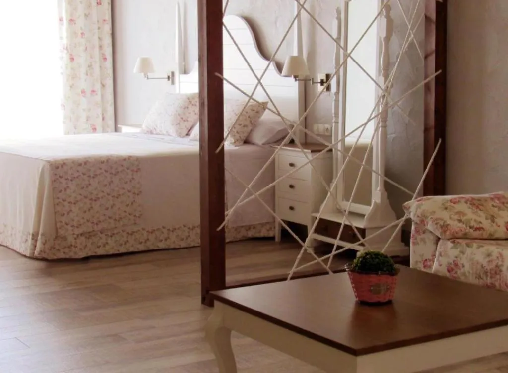 Suites BELLAHELLIN, hotel in Hellín