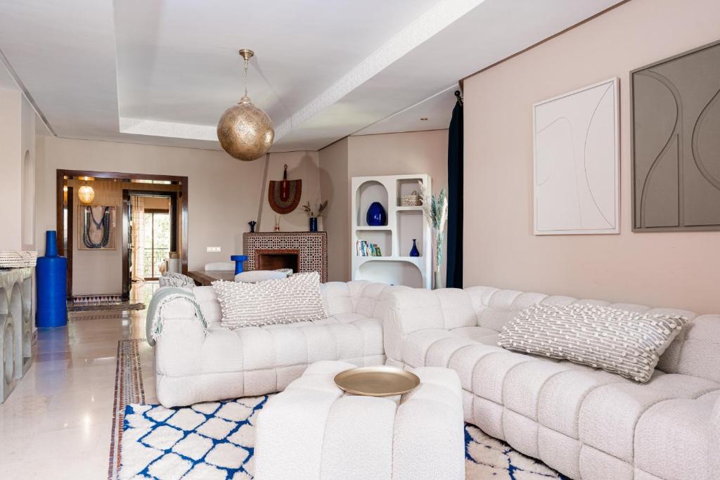 Zellige Suite - Gouvernante et piscine !, Marakéš