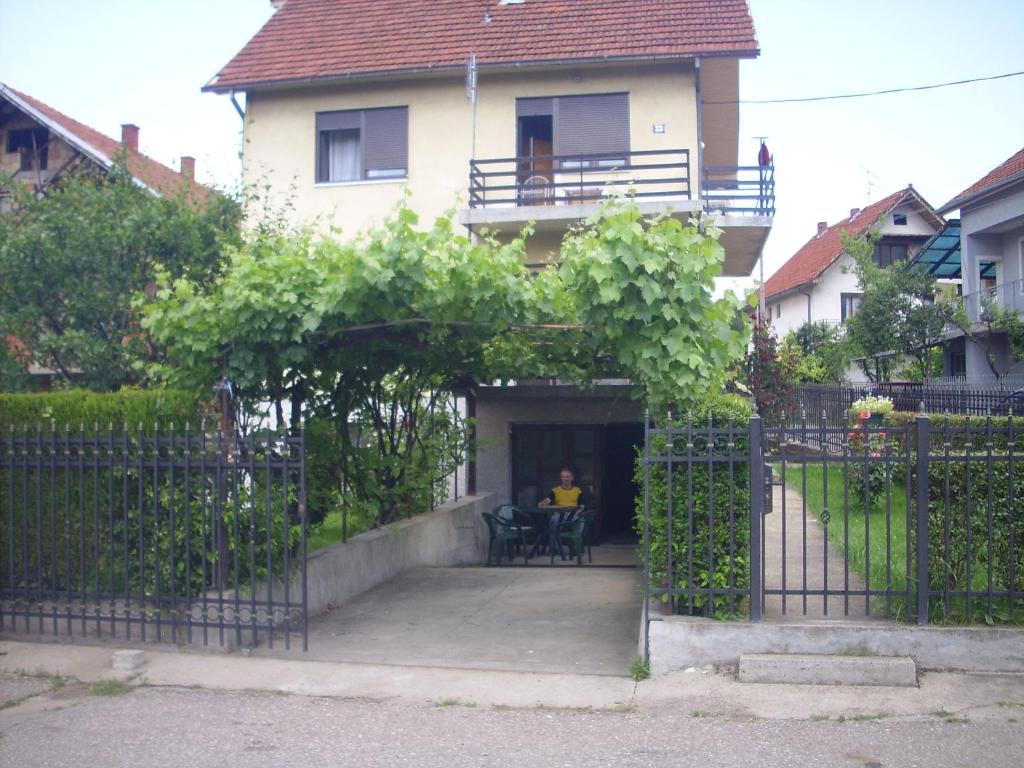 Guest House Nada - 4