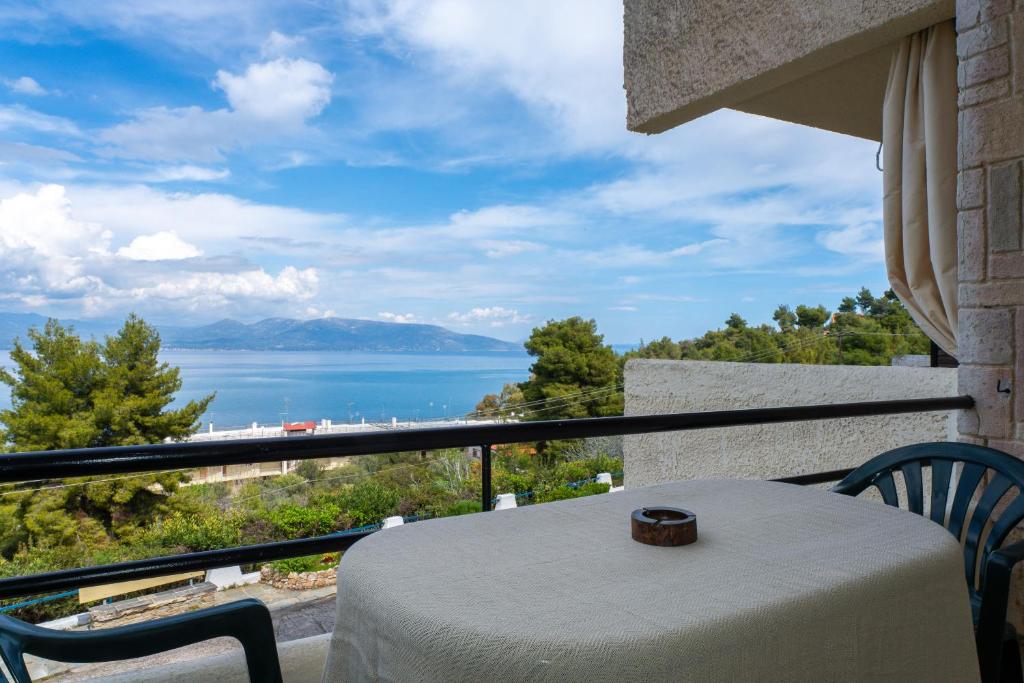 Oropos By the Sea, Markópoulon Oropoú