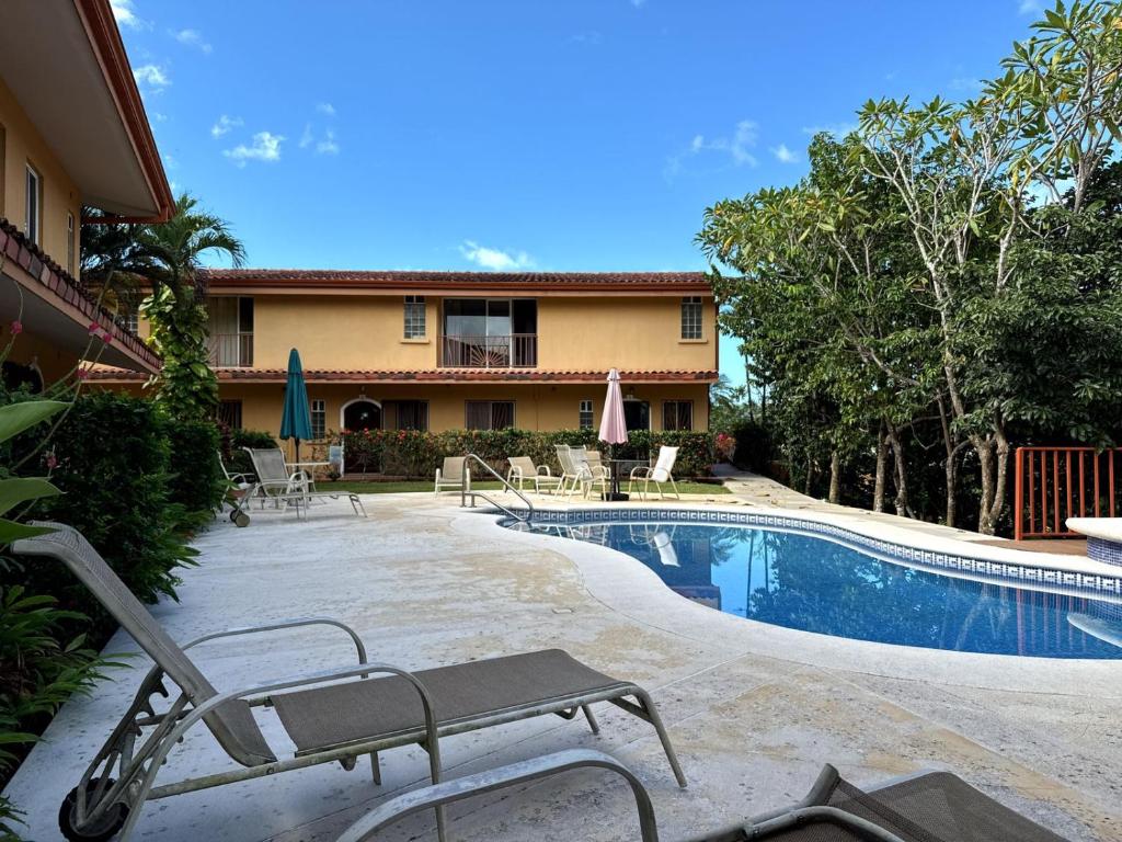 Refugio de paz, Jacó