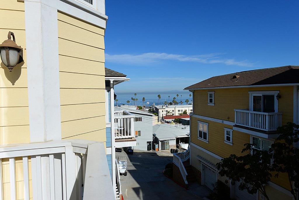 217BA 217 Beacon A, Avalon