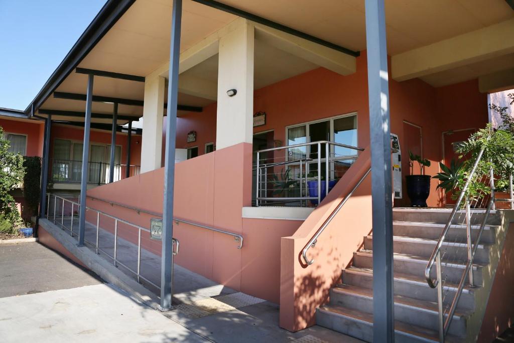 Forbes Victoria Inn — Hotel in Forbes