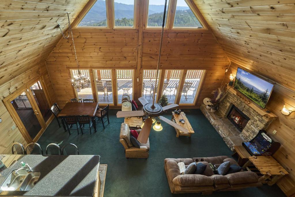 Pickleball & Panoramic Views, Sevierville