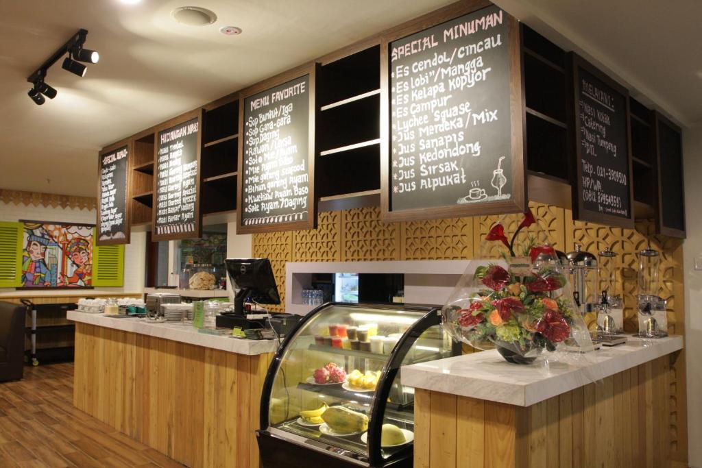 MaxoneHotel at Kramat