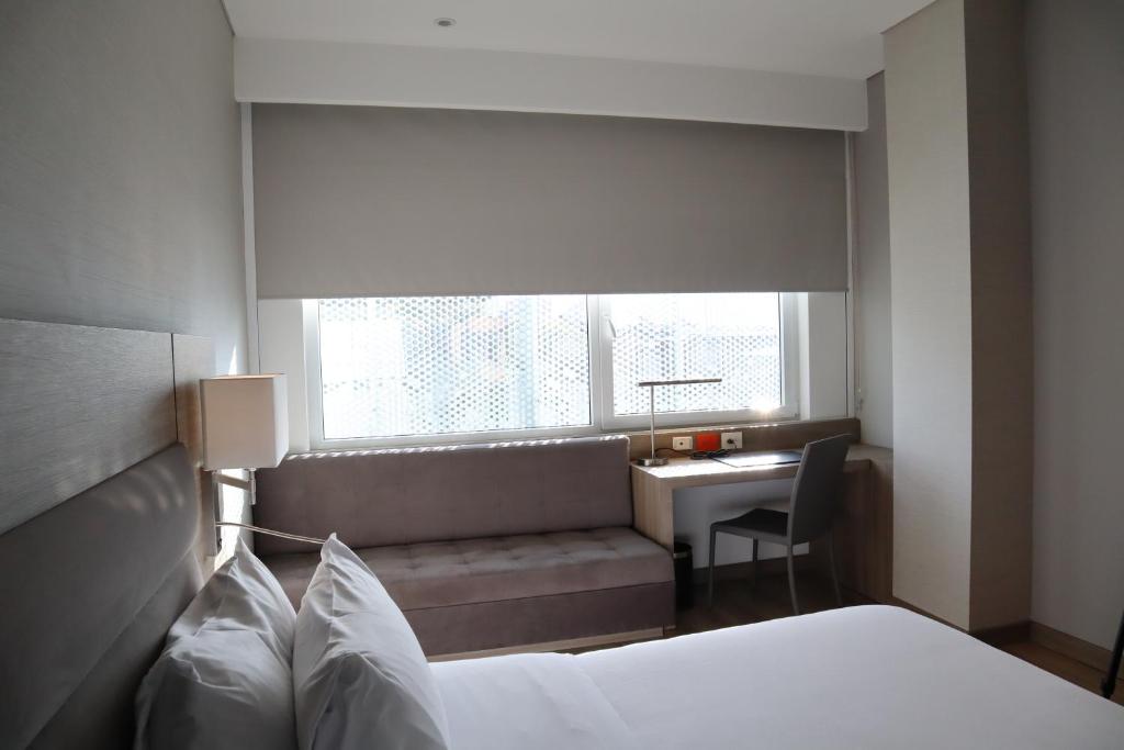 AC Hotel by Marriott Bogota Zona T - 4