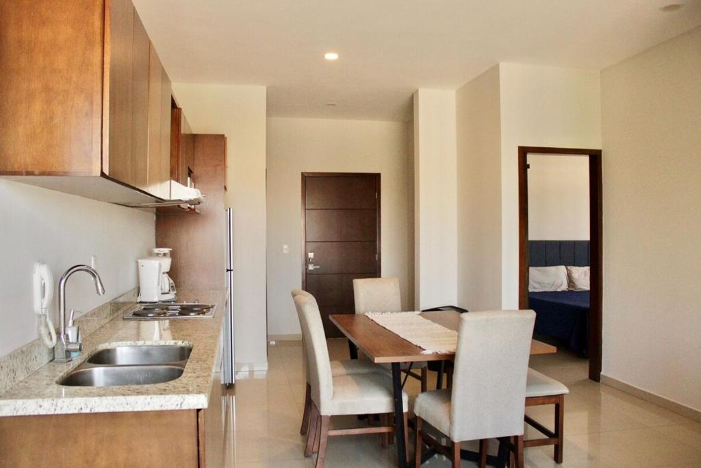 apartment 2 min from Zona Dorada Paseo lomas 303 - 1