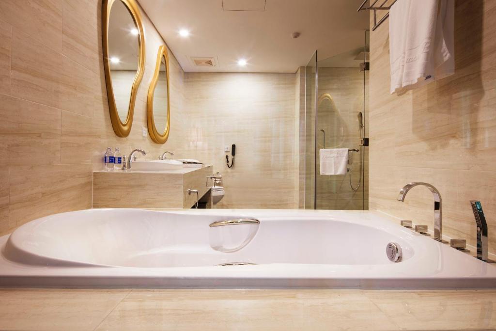 Nha Trang Diamond Bay Hotel Additional
