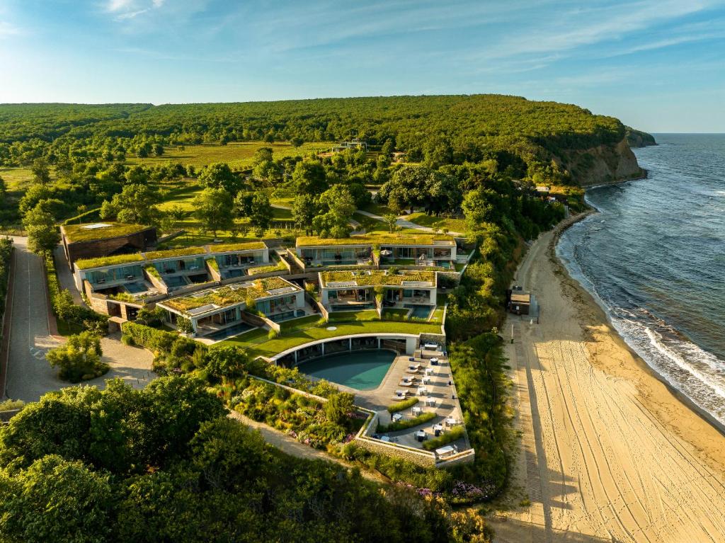 Vaya Beach Resort, Emona