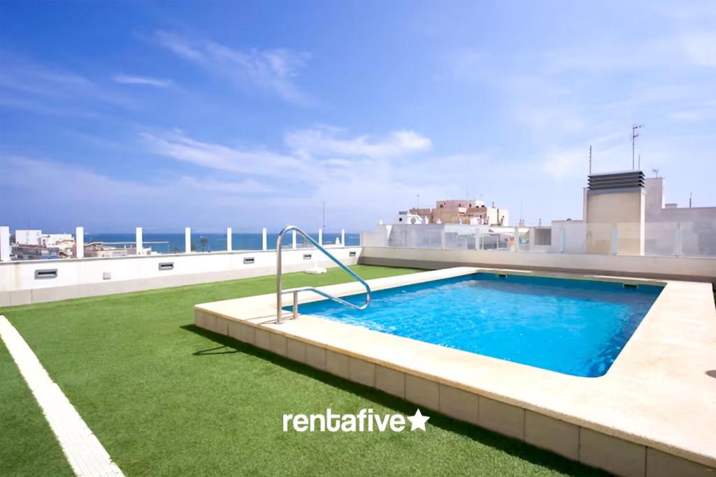 rentafive - Terraza- Piscina - 2 min Playa - 1