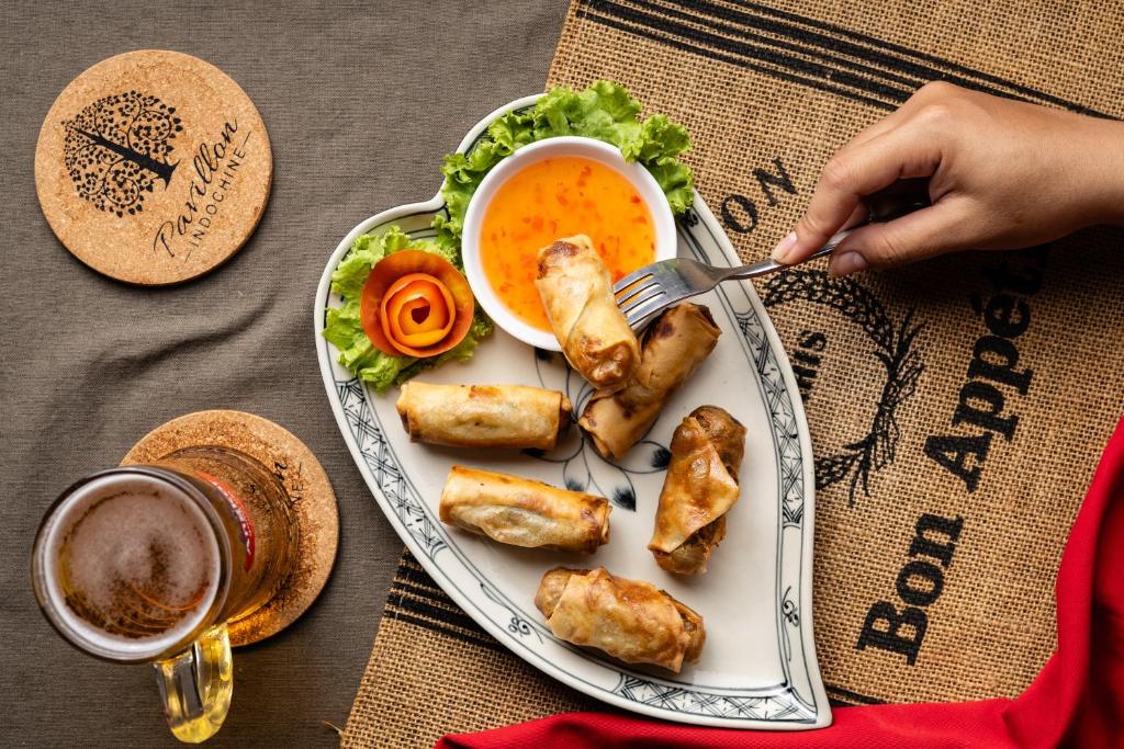 อาหารและเครื่องดื่ม