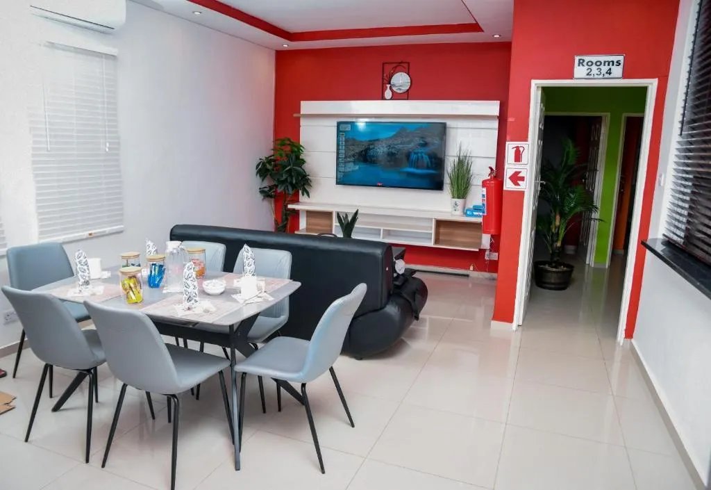 Same Stay Inn, hotel in Francistown