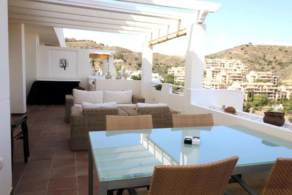 Penthouse with 3 terraces and sea view - 5