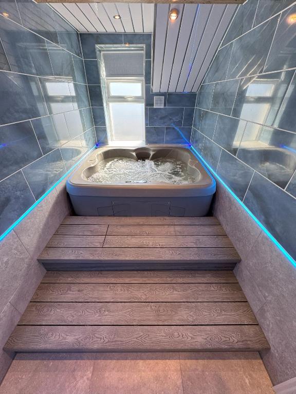 Edward Place Luxury Hot Tub Apartments, Blackpool