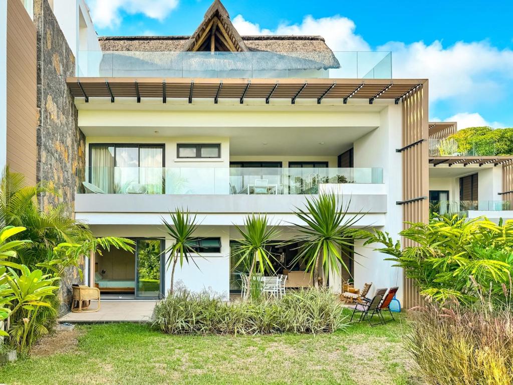 River & Pool Oasis - Modern 159sqm Apt, Mauritius, Riviere Noire