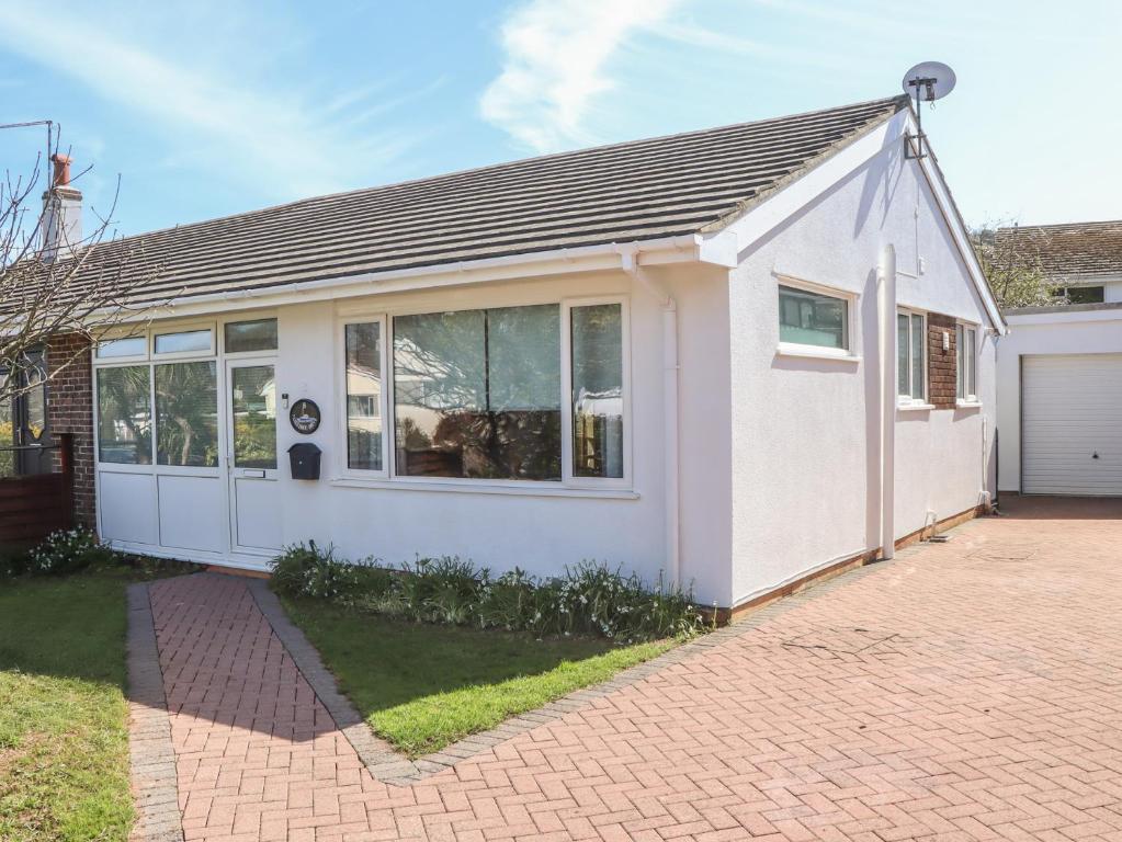 8 Chestnut Drive, Brixham