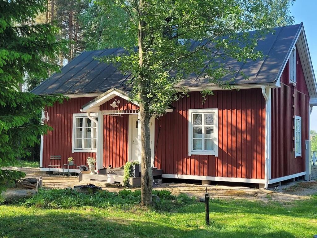 Tastulan Toinen Tupa, Kaustinen