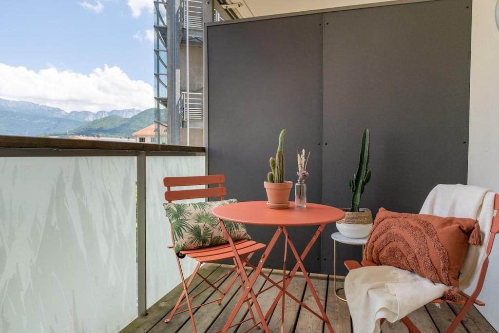 Annecy, calme, terrasse, parking box - 3