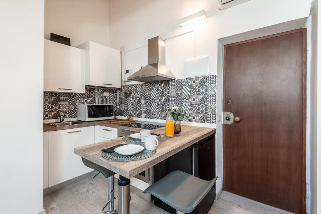 StayEasy Corso Como 9 - Attic studio apartment - 5