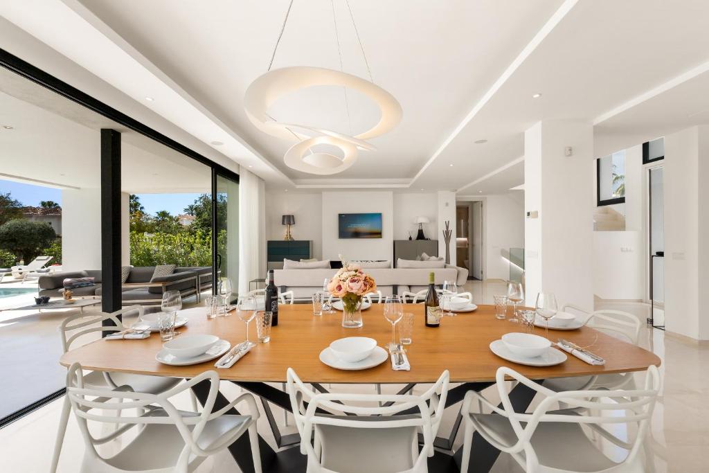Villa Aurora - Marbella - Contemporary villa in New Golden Mile - 3