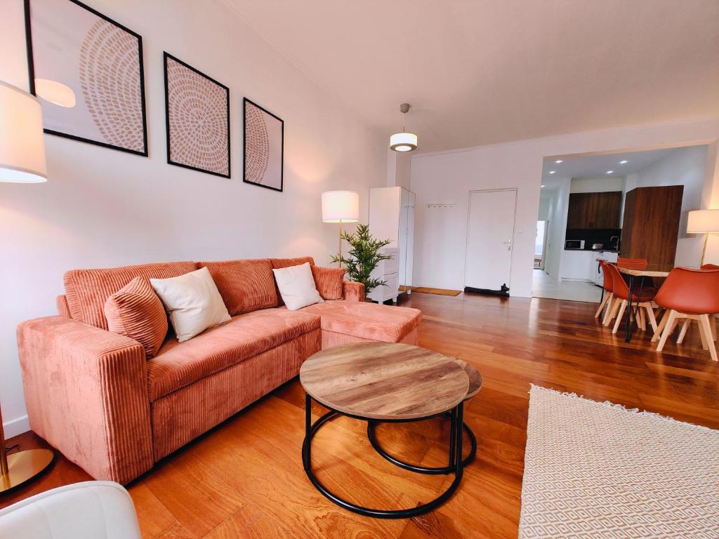 Cozy Apartment with View of the Grand Place 6 p, Tourcoing