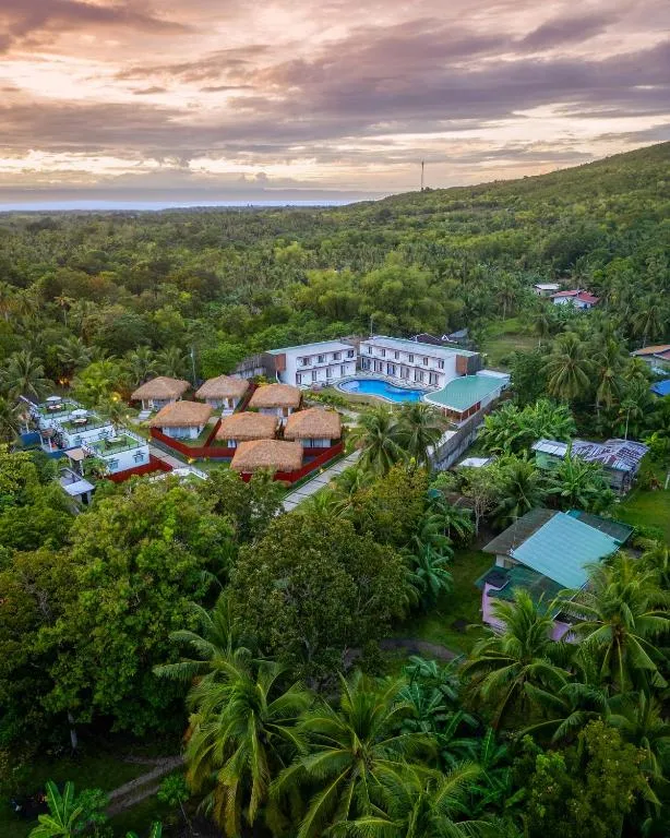 Secret Garden Resort & Villas Panglao Island, Hotel in Biking