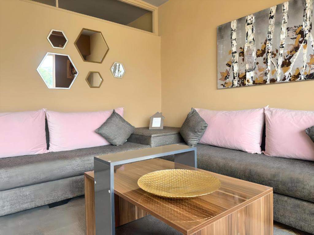 Cosy appartement au super centre ville avec vue partielle sur le parc, Agádir