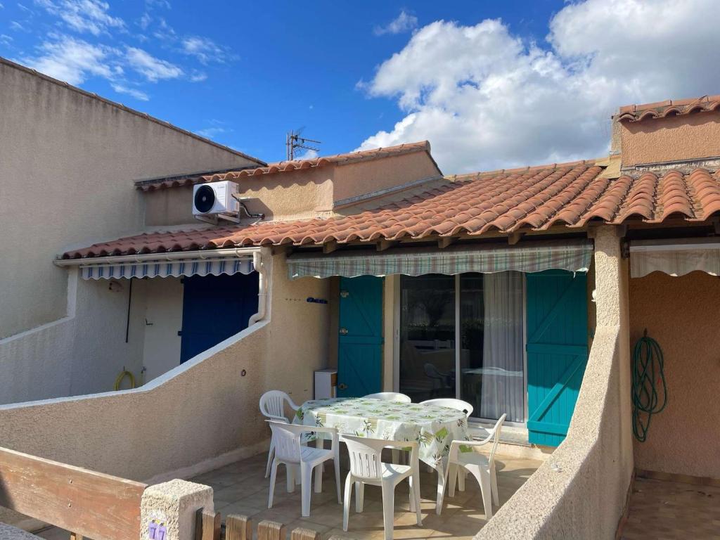 Maison de vacances, sejour cuisine climatisation, residence MAS DE LA PLAGE 1, terrasse Sud degagee 4 couchages Portiragnes LRMP77 - 1