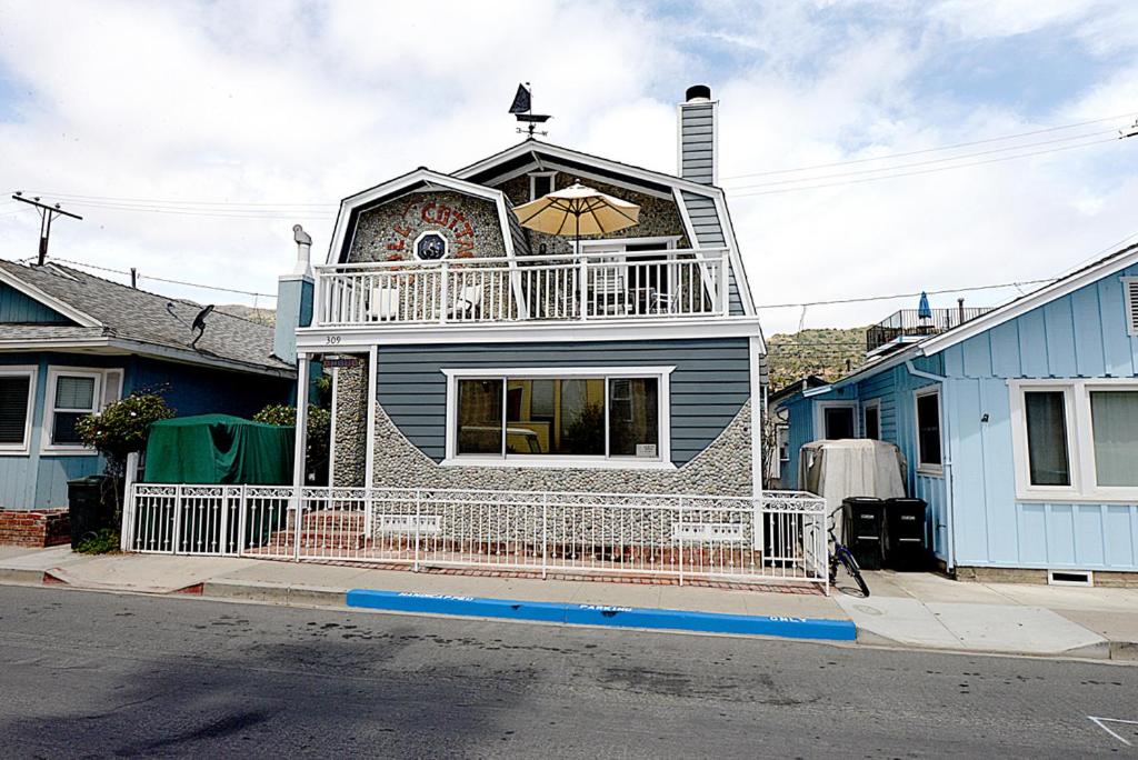 309CE 309 Clemente, Avalon