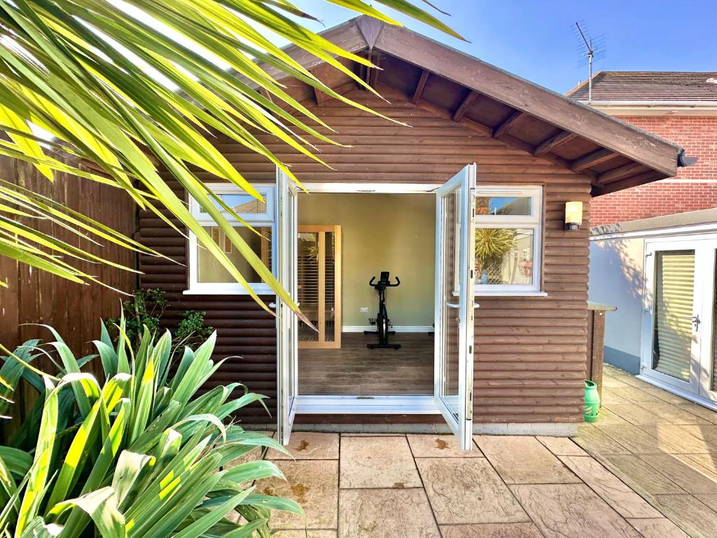 Luxurious Retreat, Bournemouth photo 5