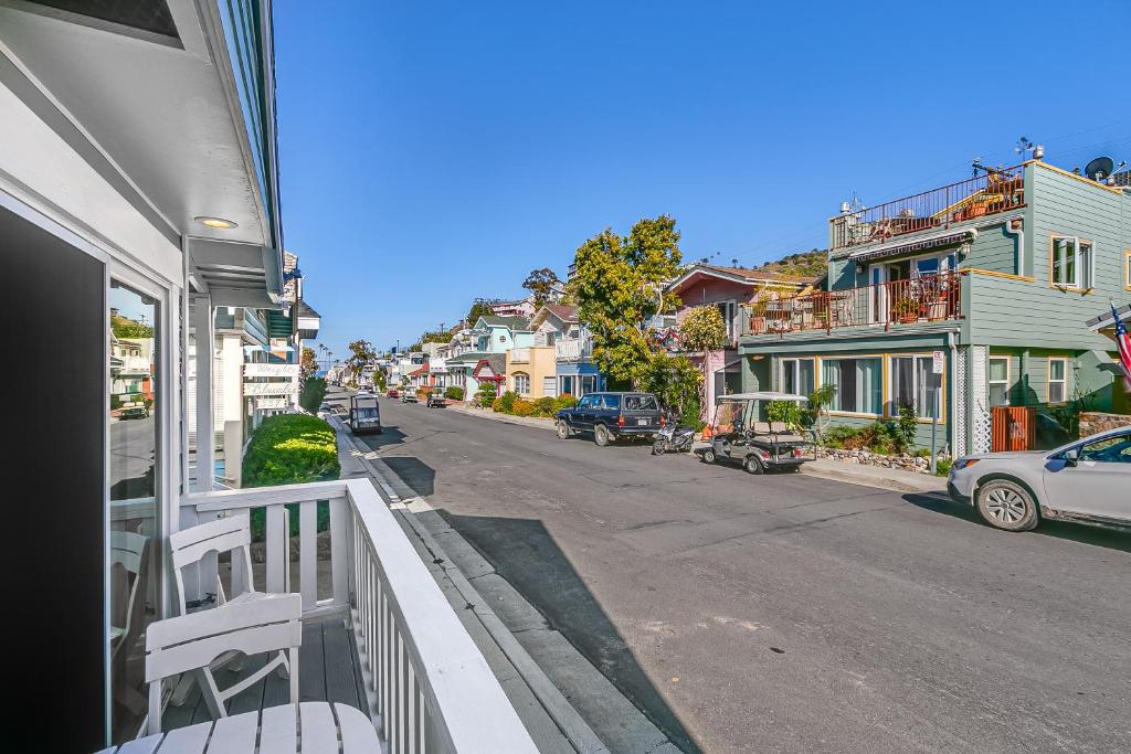 339CL 339 Claressa, Avalon