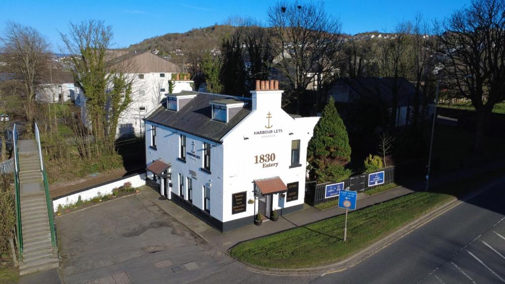 Exclusive Use, Gourock