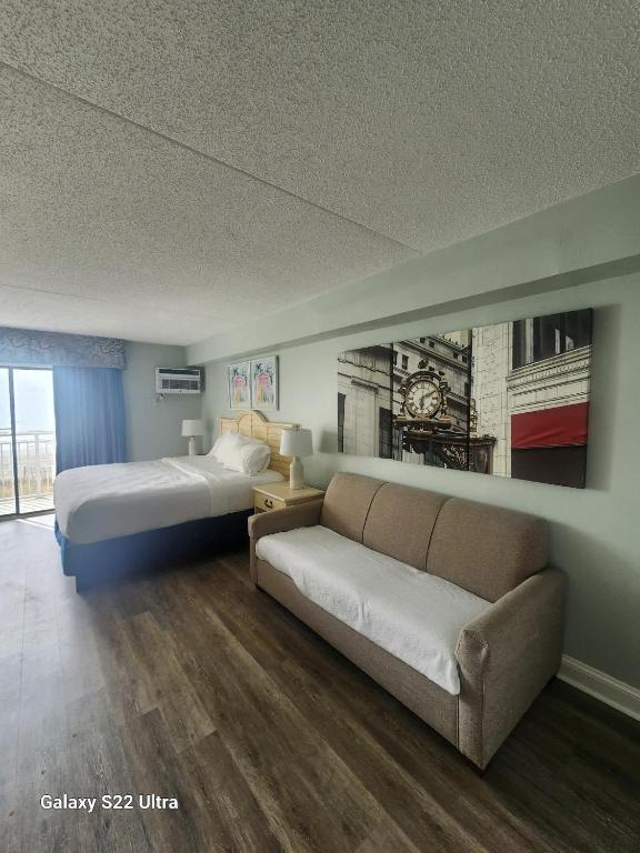 Oceanfront Efficiency T203, Myrtle Beach