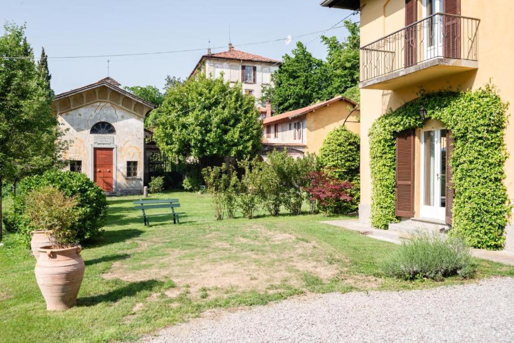 Two floors APT with shared pool and parking!, Villa Guardia