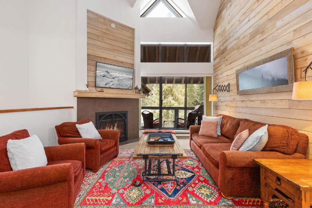 Foxglove by Whistler Premier, Whistler