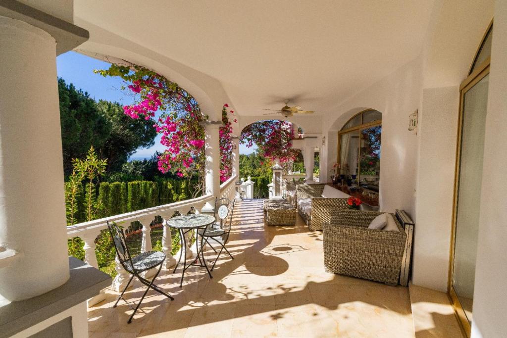 VIVI Homes - Casa Bella - 2