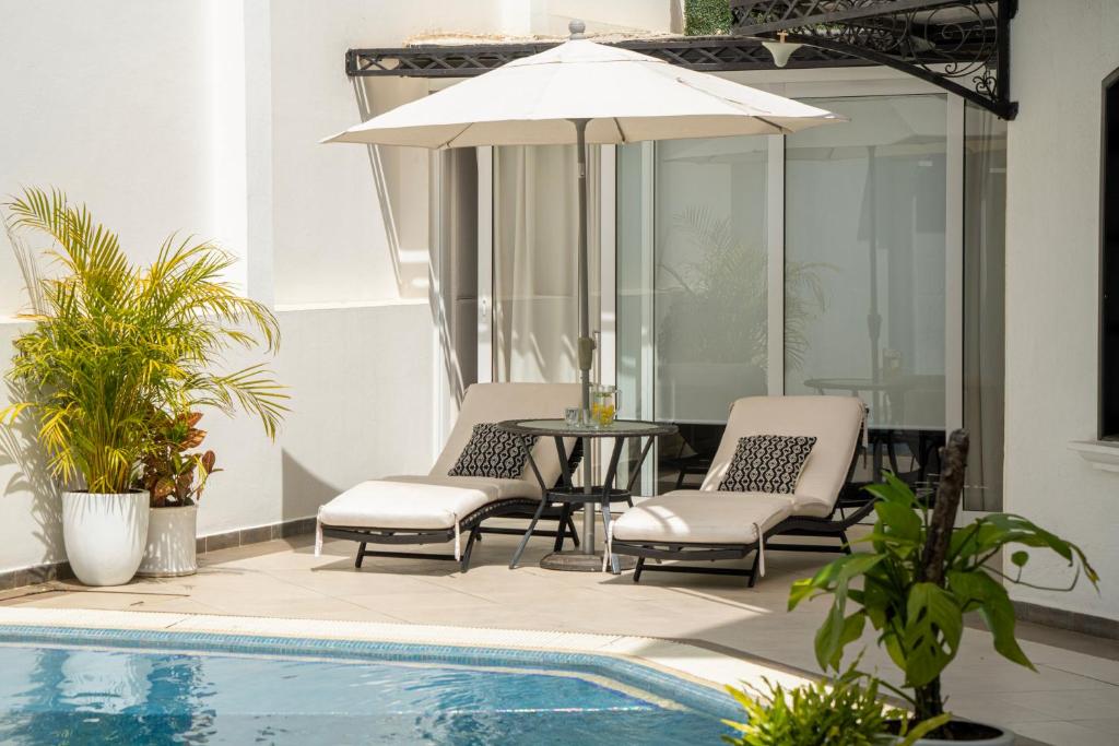 Casa Bonita Hotel & Luxury Residence - 1