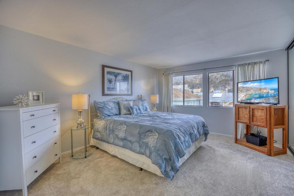 Bahia Vista A13, Avalon