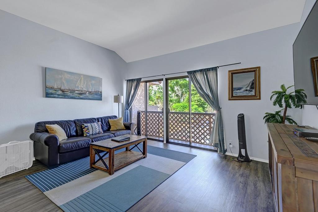 Bahia Vista A20, Avalon