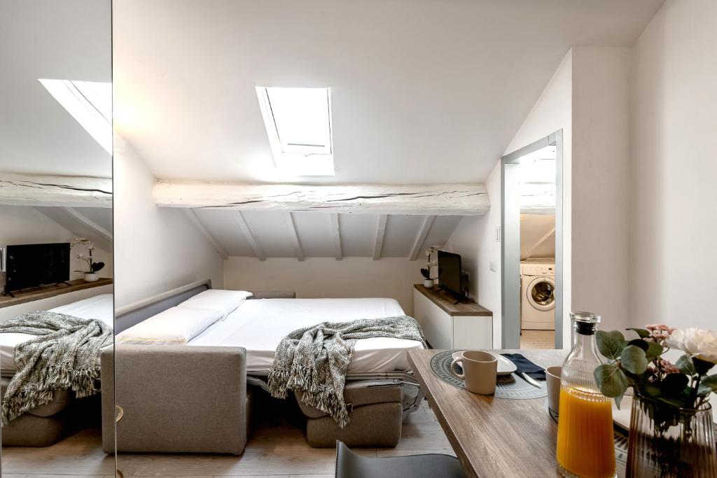 StayEasy Corso Como 9 - Attic studio apartment - 3
