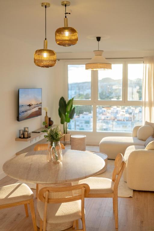 Malaga Sunset View Apartment - 3