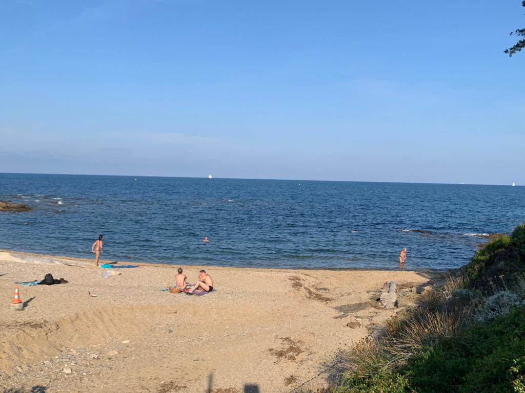 Au bord de la mer - 1