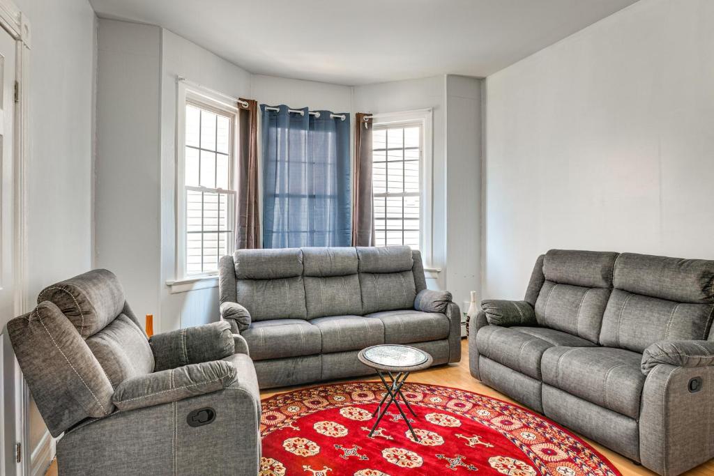 8 Mi to NYC Pet-Friendly Apt in Jersey City!, Jersey City